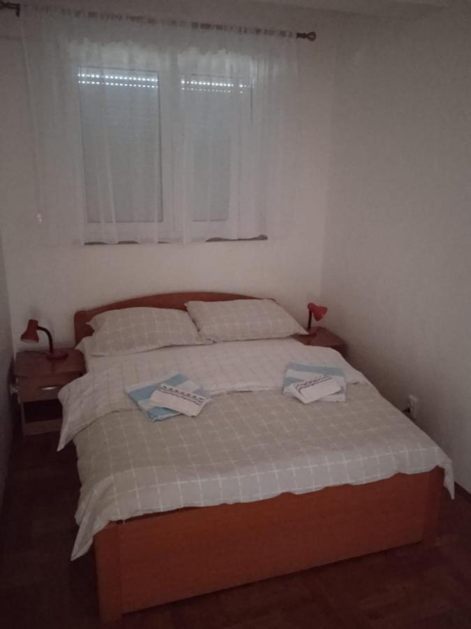 Apartment Luka With Balcony, Sea View And Free Parking Šibenik Exteriér fotografie